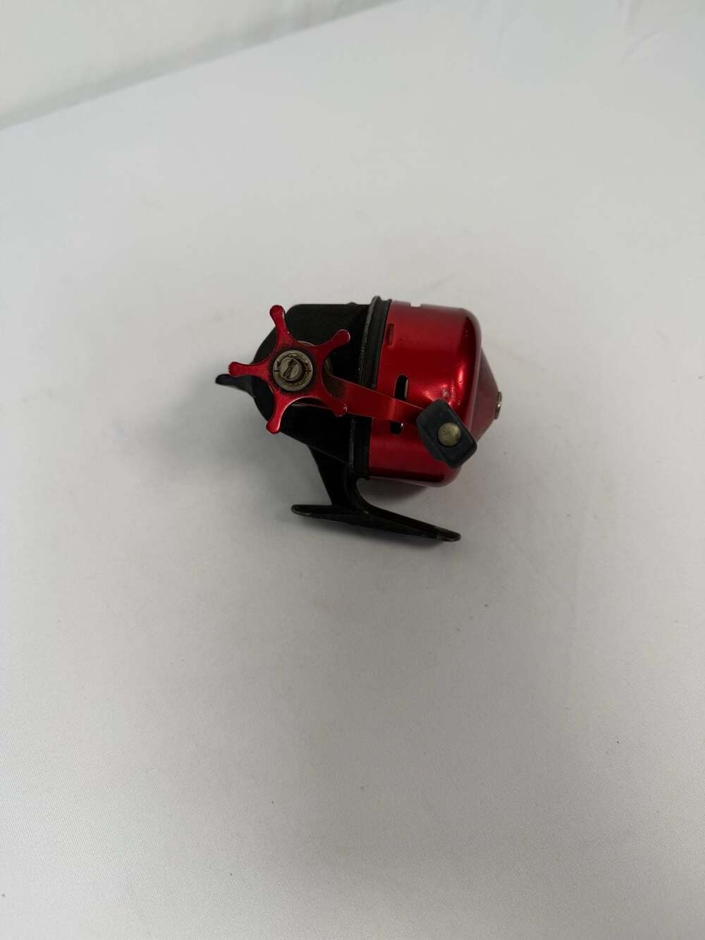 Vintage Garcia Abumatic 170 Spincast Fishing Reel Red Sweden